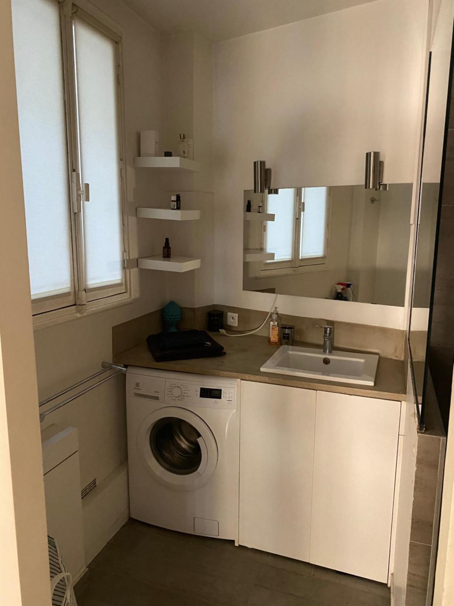 Petit Coin De Paradis 16 * Paris